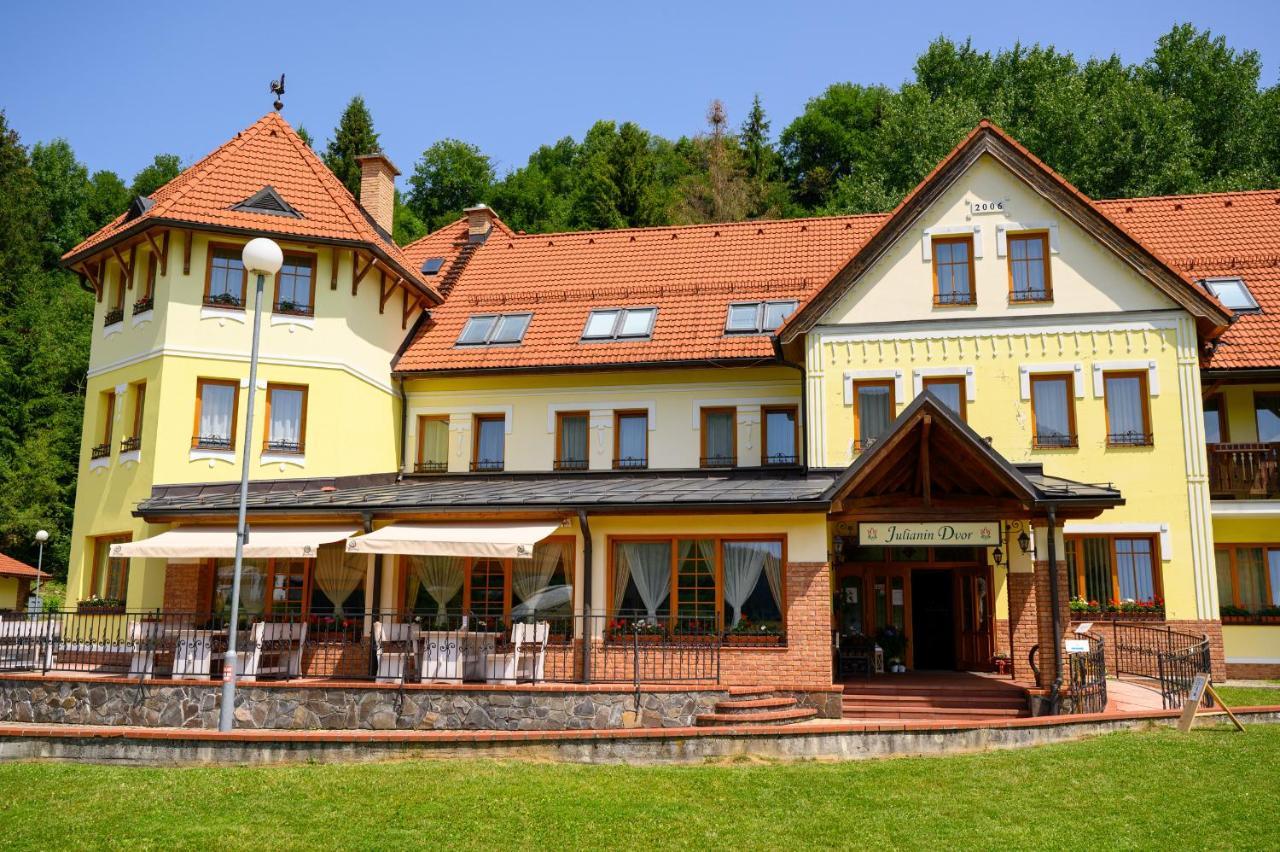 Hotel Julianin Dvor Habovka Exterior photo