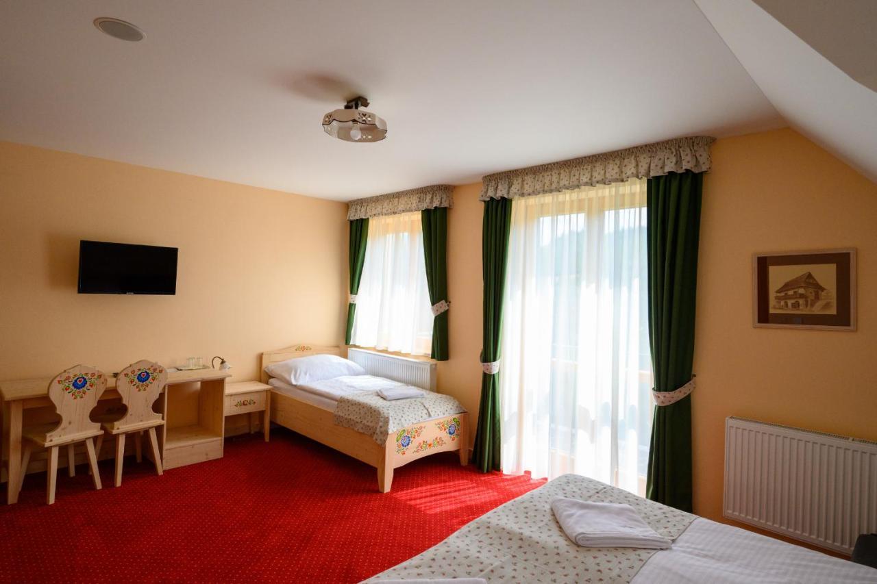 Hotel Julianin Dvor Habovka Exterior photo